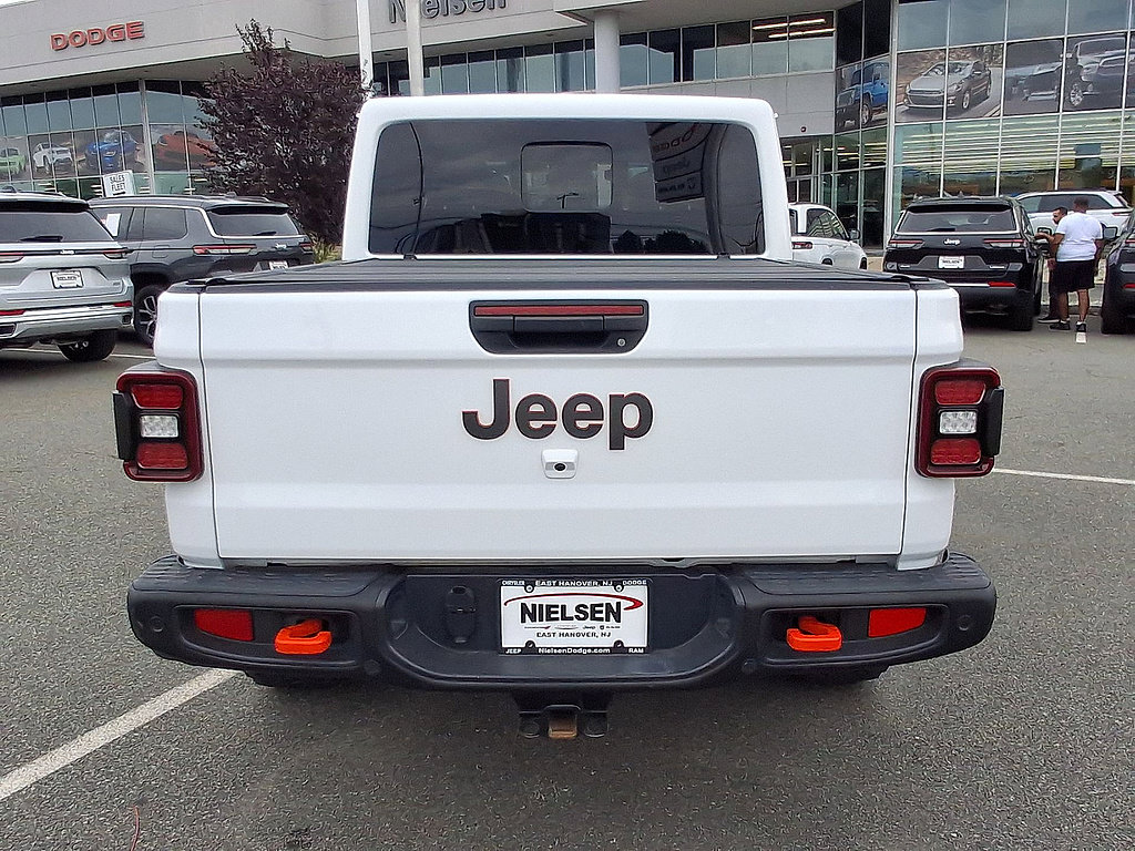 Used 2025 Jeep Gladiator Mojave AWD/4WD image 29
