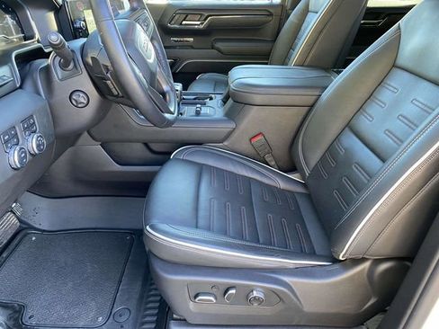 Used 2024 GMC Sierra 1500 AT4X image 17