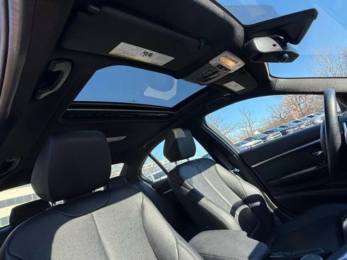 Used 2018 BMW 330i xDrive Sedan w/ Convenience Package image 34