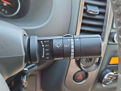 Used 2019 Nissan Frontier SL image 27