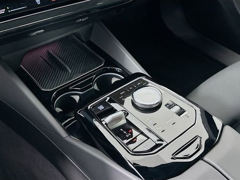 Used 2025 BMW 530i image 17