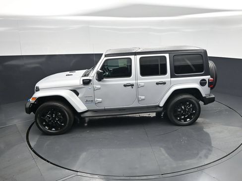 Used 2023 Jeep Wrangler Unlimited Sahara w/ Cold Weather Group AWD/4WD image 41