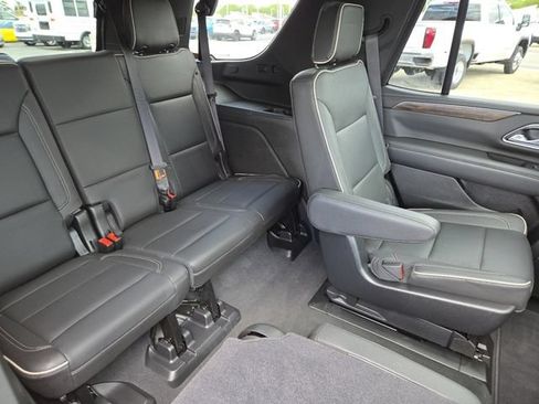 Used 2021 Chevrolet Tahoe Premier w/ Premium Package AWD/4WD image 31