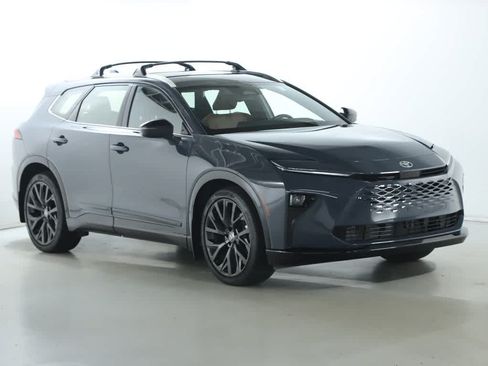 Certified 2025 Toyota Crown Signia AWD/4WD image 9
