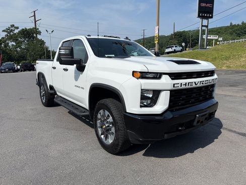 Used 2023 Chevrolet Silverado 2500 Custom w/ Custom Value Package AWD/4WD image 7