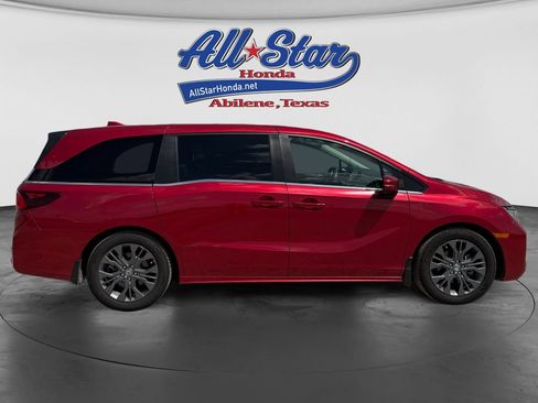 Used 2025 Honda Odyssey Touring image 4