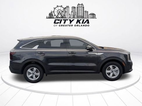 New 2026 Kia Sorento LX FWD image 8