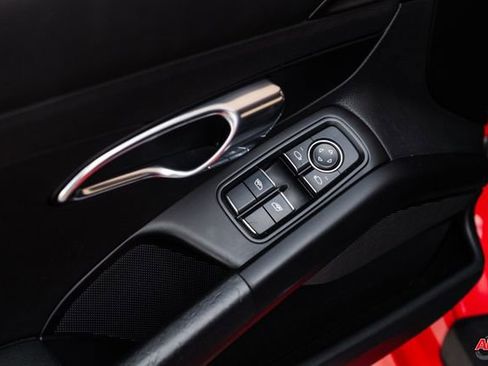 Used 2018 Porsche 718 Cayman RWD image 61