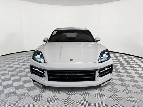 Used 2026 Porsche Cayenne AWD/4WD image 6