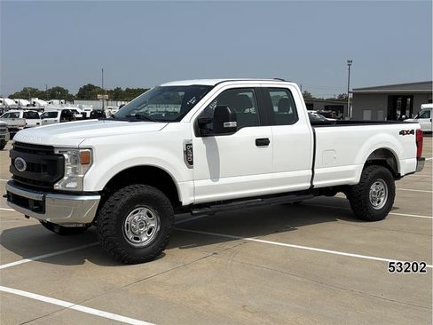 Used 2022 Ford F250 XL w/ Power Equipment Group AWD/4WD image 1
