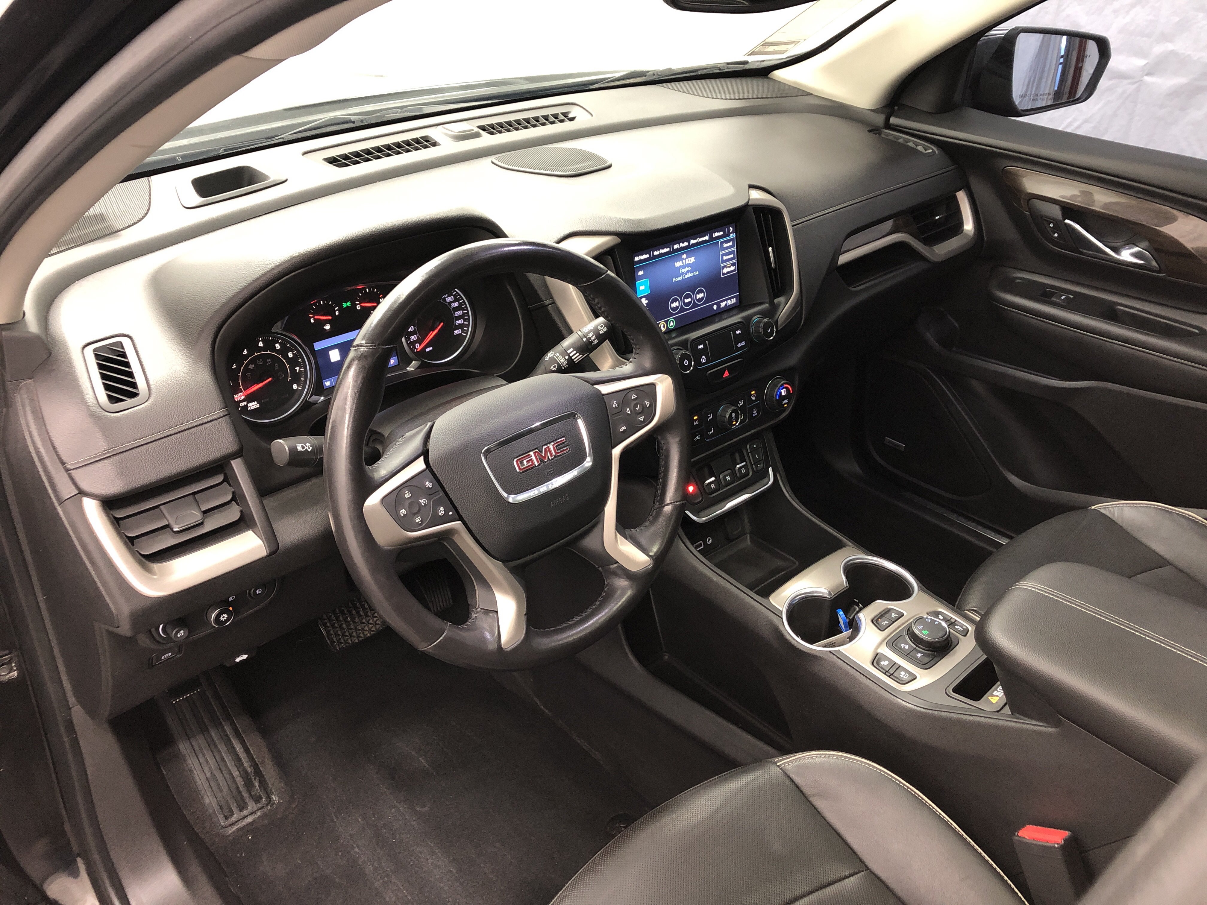 Used 2020 GMC Terrain Denali w/ GMC Pro Grade Package AWD/4WD image 14