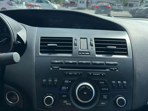 Used 2013 MAZDA MAZDA3 i Touring image 28