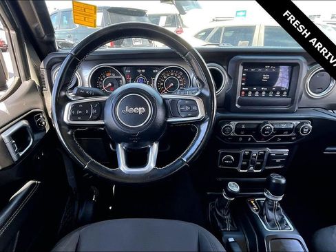 Used 2020 Jeep Wrangler Unlimited Sahara image 8