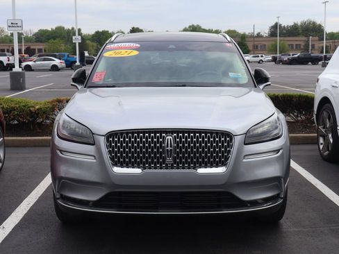 Used 2021 Lincoln Corsair Reserve w/ Elements Package FWD image 2