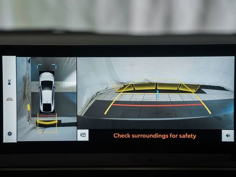 New 2026 Toyota Prius Plug-In Hybrid FWD image 44