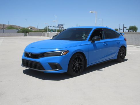 Used 2022 Honda Civic Sport image 1
