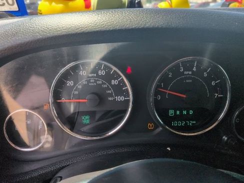 Used 2018 Jeep Wrangler Sport AWD/4WD image 6