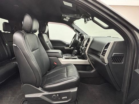 Used 2018 Ford F150 Lariat w/ Equipment Group 502A Luxury AWD/4WD image 33