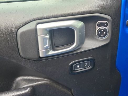 Used 2024 Jeep Wrangler Unlimited Sport AWD/4WD image 32