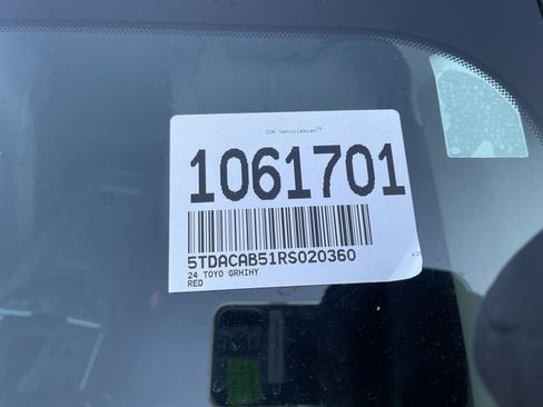 Used 2024 Toyota Grand Highlander AWD Hybrid image 3