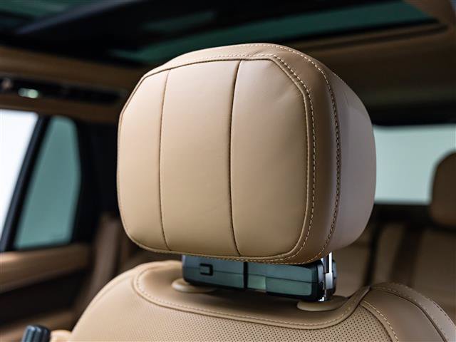 New 2026 Land Rover Range Rover SE AWD/4WD image 16