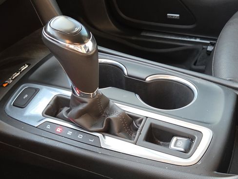 Used 2019 Chevrolet Equinox Premier image 27