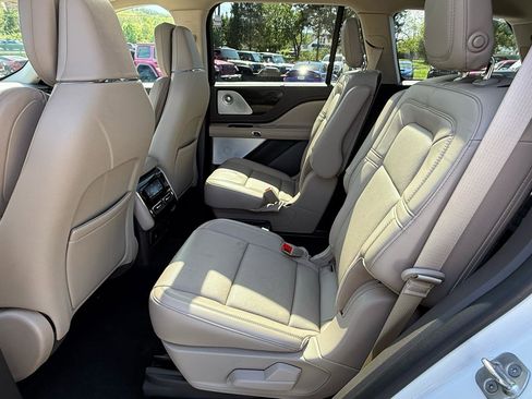Used 2020 Lincoln Aviator Reserve w/ Equipment Group 202A AWD/4WD image 29