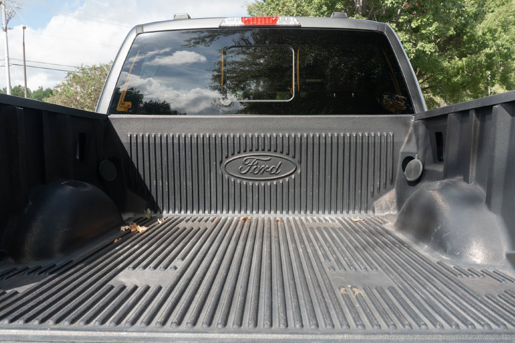 Used 2023 Ford F150 Lariat w/ Trailer Tow Package RWD image 13