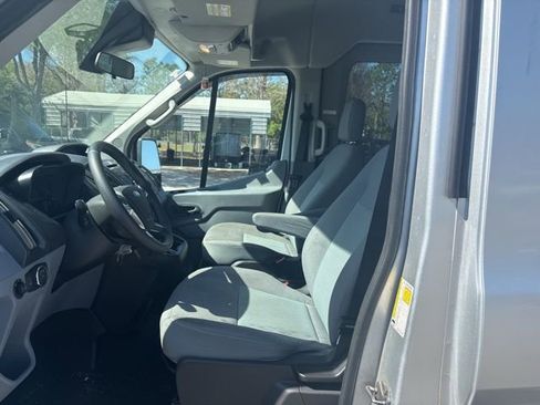 Used 2018 Ford Transit 350 XLT image 9