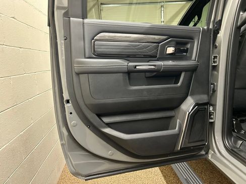 New 2026 RAM 2500 Limited AWD/4WD image 13
