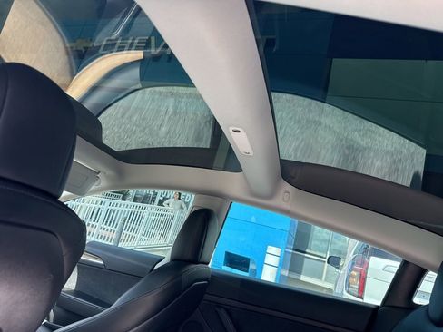 Used 2022 Tesla Model 3 Long Range AWD/4WD image 12