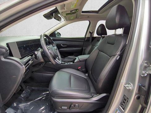 Certified 2025 Hyundai Tucson SEL FWD image 17