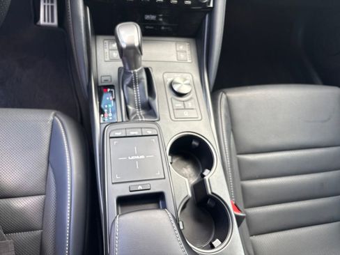 Used 2024 Lexus IS 500 RWD image 17