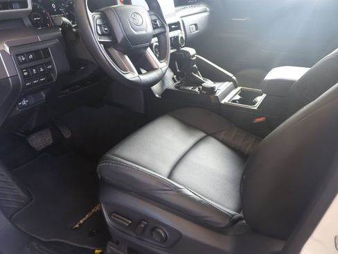 Used 2024 Toyota Tacoma TRD Off-Road w/ TRD Off Road Premium Package image 21