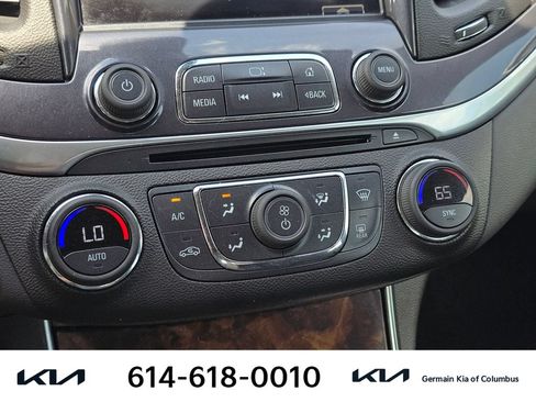 Used 2015 Chevrolet Impala LT w/ Convenience Package FWD image 29