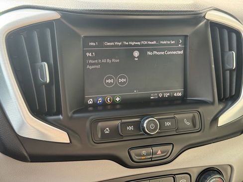 Used 2023 GMC Terrain SLE image 14