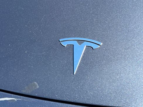 Used 2018 Tesla Model 3 Long Range RWD image 13