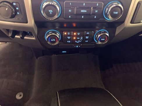 Used 2021 Ford F250 Lariat w/ Chrome Package image 25