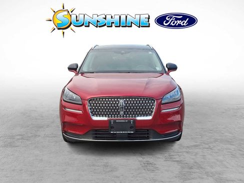 Used 2022 Lincoln Corsair AWD w/ Premium Package image 2