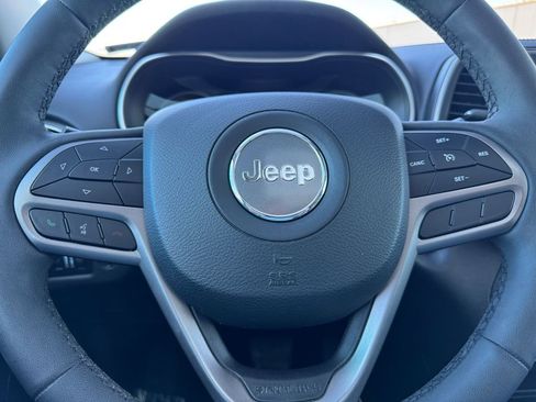 Used 2022 Jeep Cherokee Latitude Lux w/ Sun & Sound Group AWD/4WD image 24