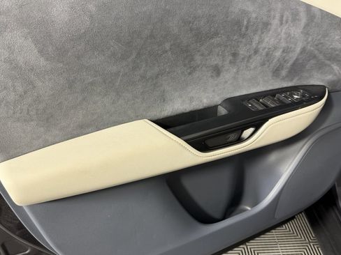 Used 2024 Lexus RZ 450e Premium image 24