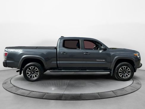 Used 2022 Toyota Tacoma TRD Sport AWD/4WD image 8