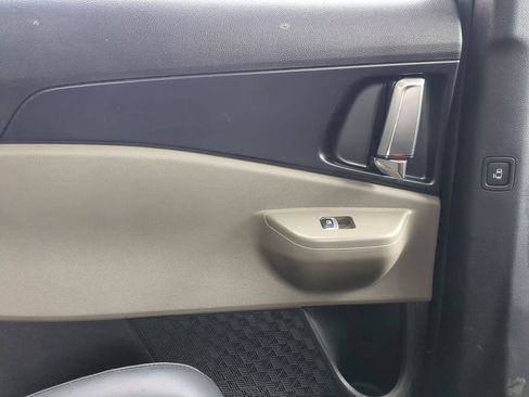 Used 2025 Kia Carnival image 26