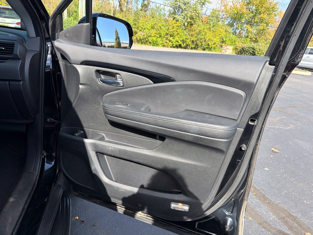 Used 2017 Honda Pilot Elite image 43