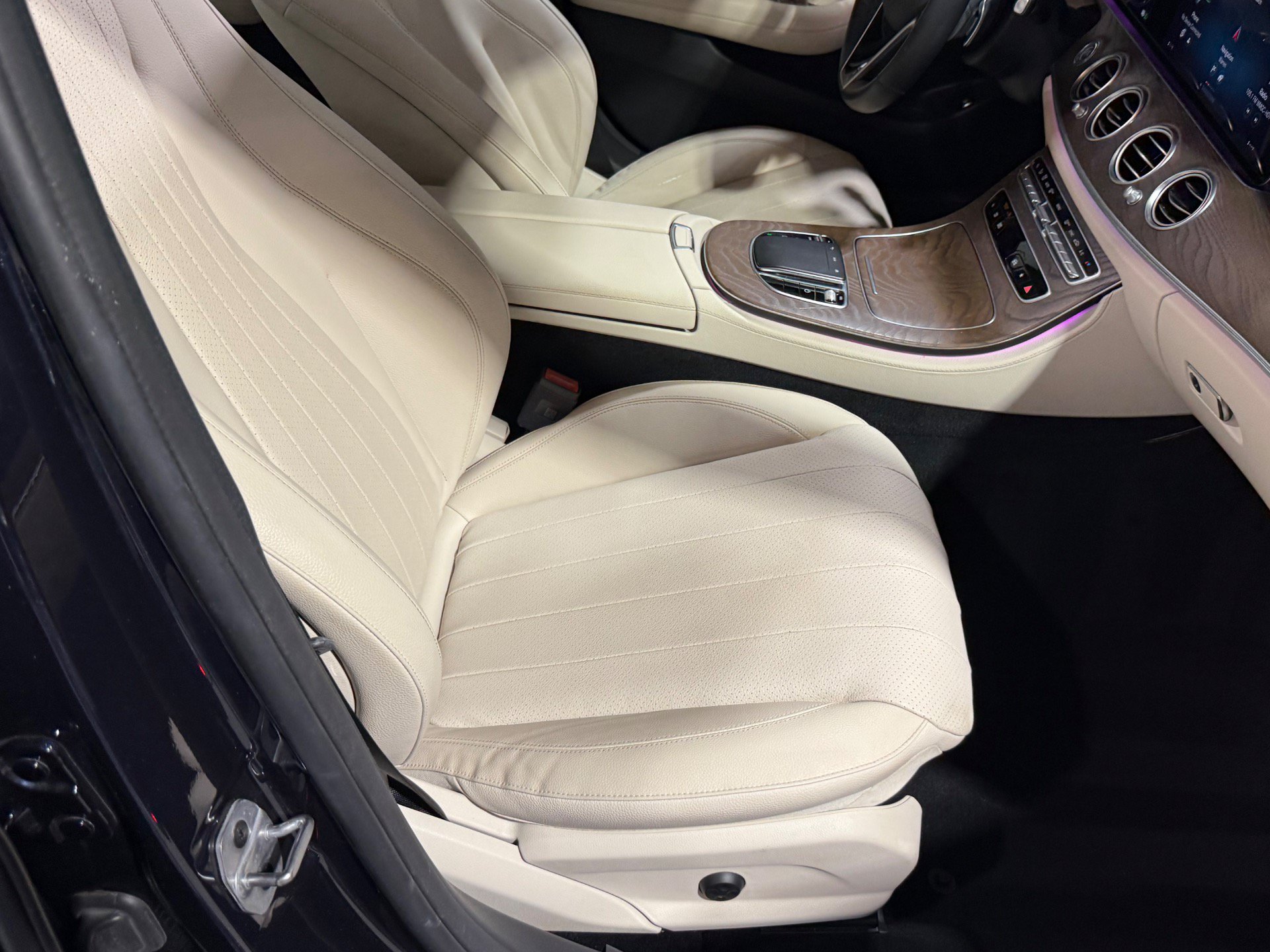 Used 2023 Mercedes-Benz E 350 4MATIC Sedan w/ Premium Package image 50