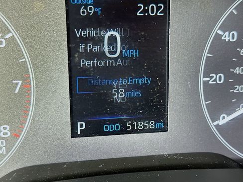 Used 2024 Toyota Corolla Cross LE image 23