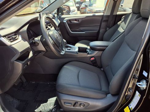Certified 2025 Toyota RAV4 XLE AWD/4WD image 16
