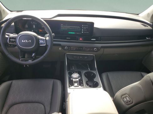 New 2026 Kia Carnival EX FWD image 7