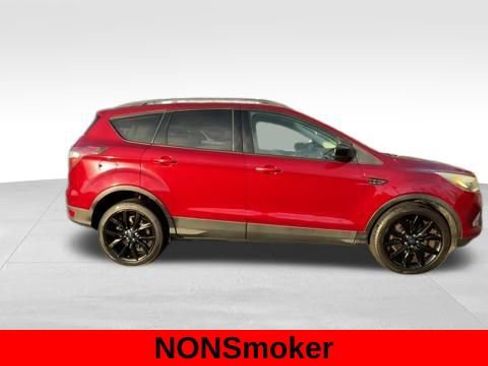 Used 2017 Ford Escape SE w/ Equipment Group 201A image 9