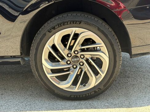 Used 2025 Lincoln Navigator Reserve AWD/4WD image 16